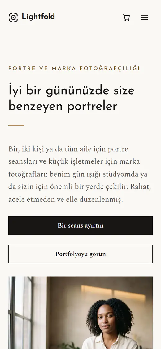 Fotoğrafçı web sitesi şablonu, telefonda