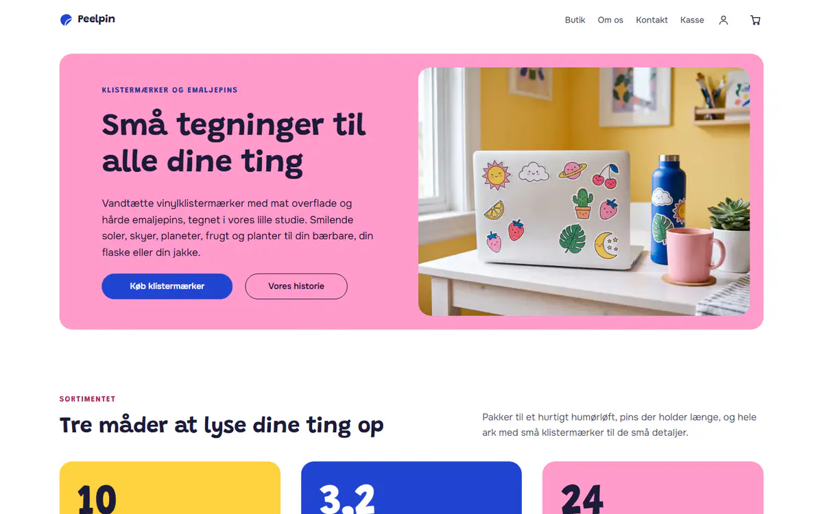Skabelon til klistermærke- og pinbutik, på en computer